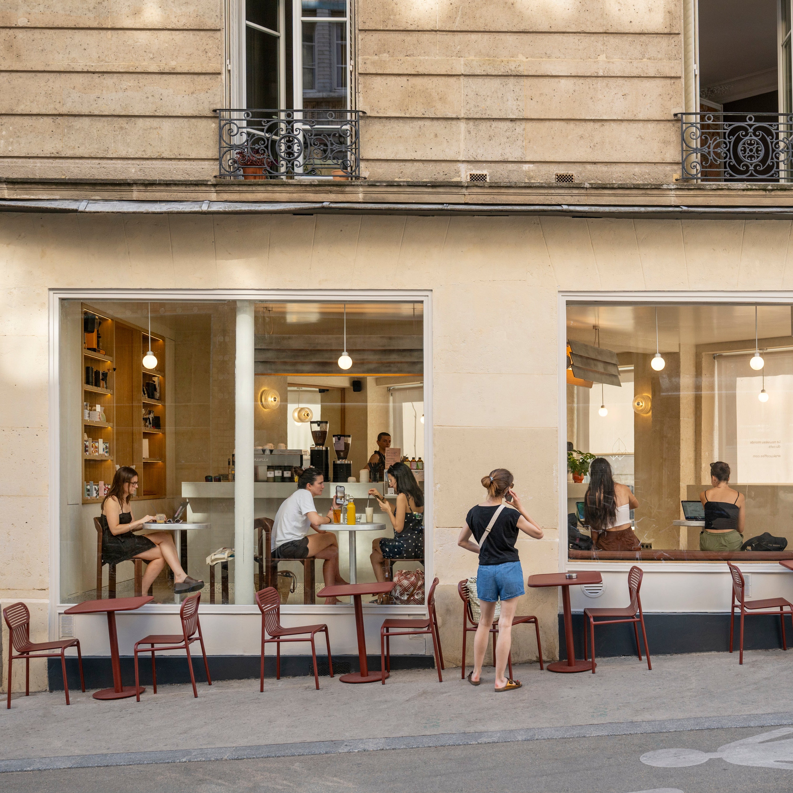 2 Ferdinand Flocon Street, Paris 18