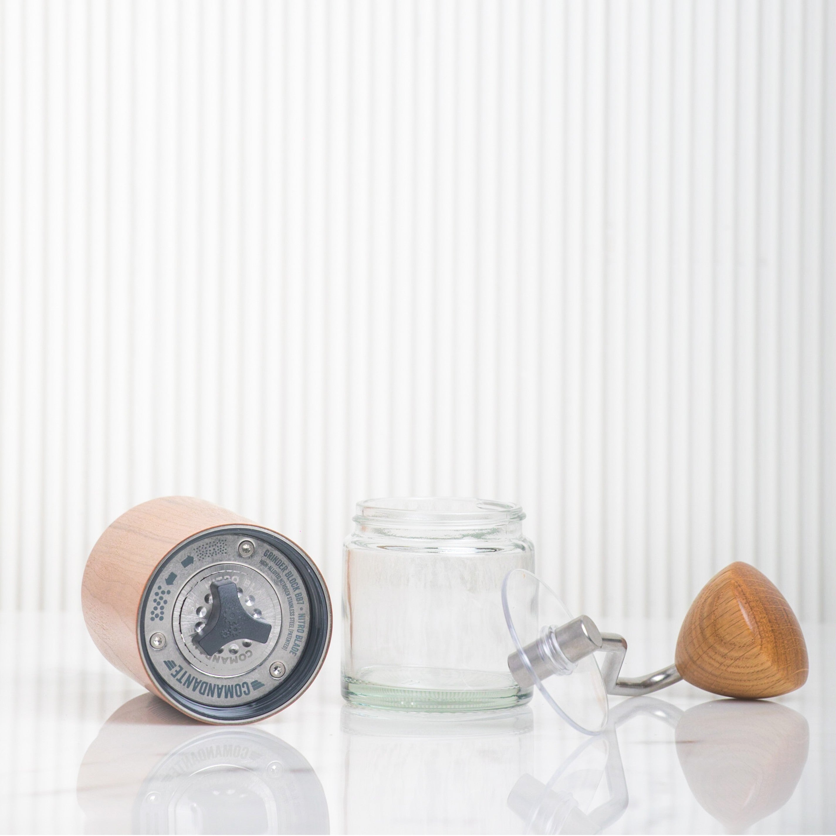 Comandante C40 MK4 Nitro Blade Manual Coffee Grinder – American Cherry